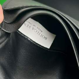 Picture of Bottega Veneta Wallets _SKUfw233313039fw